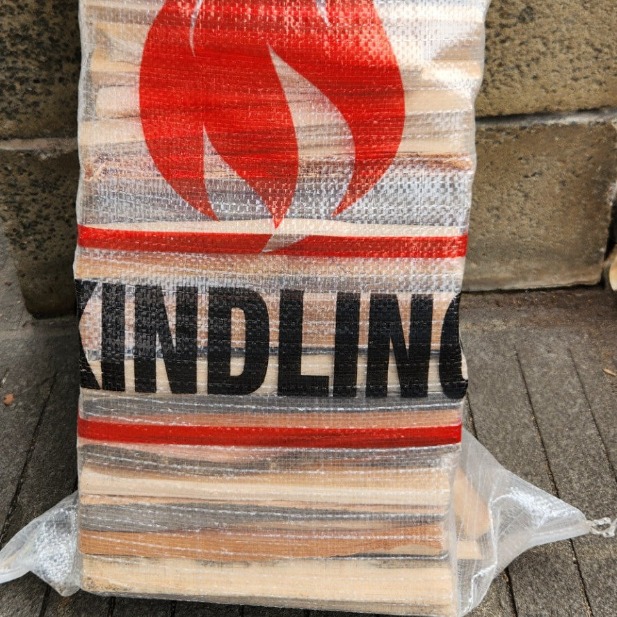 O & C'S Softwood Kindling Bag