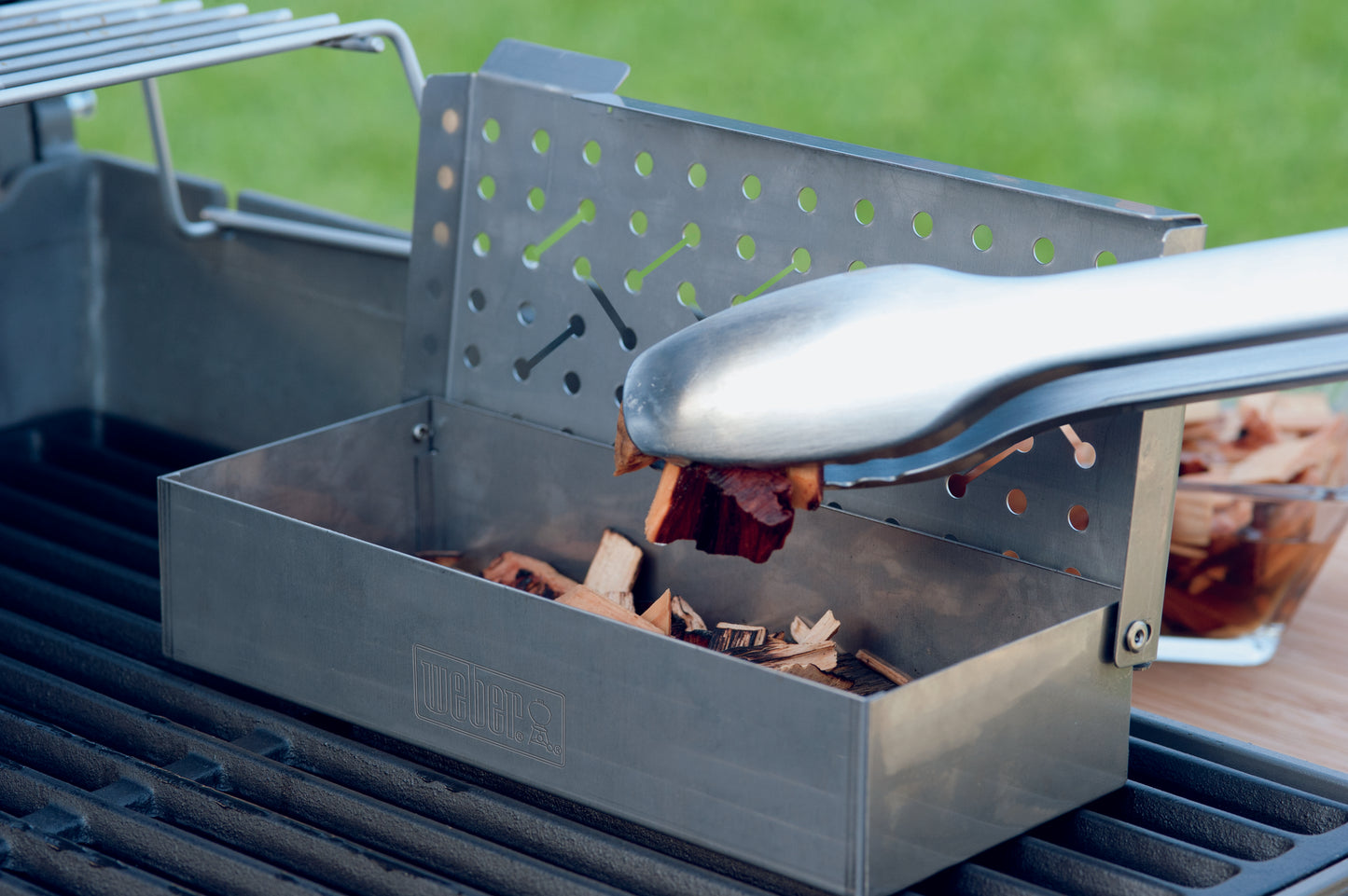 Weber Universal Smoking Box