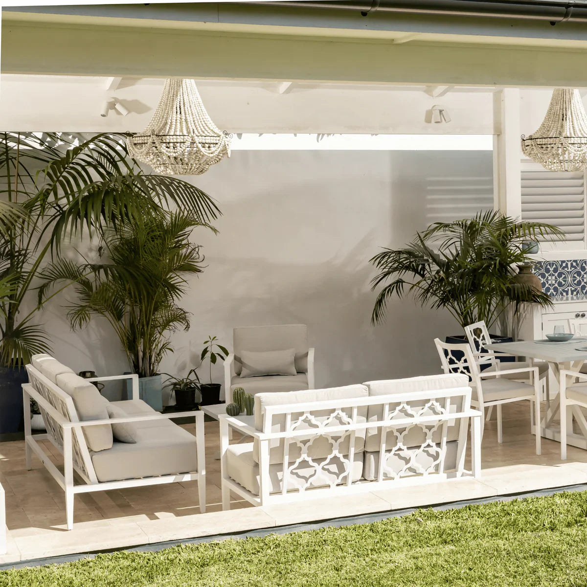 Outdoor Lounges