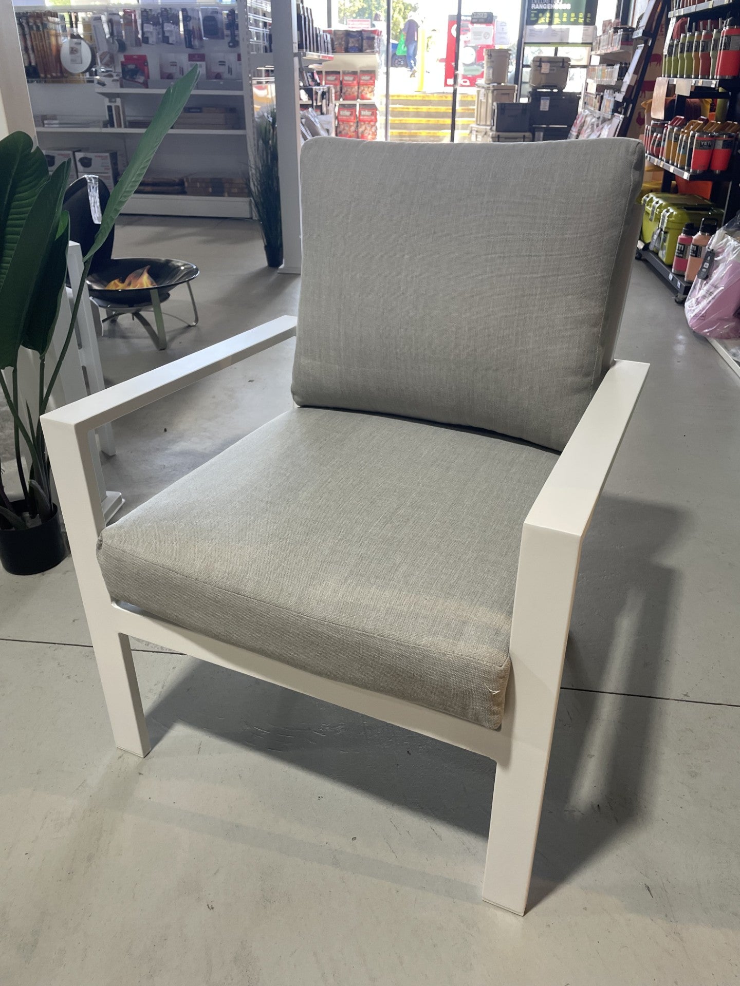 Oliver Outdoor Single Lounge