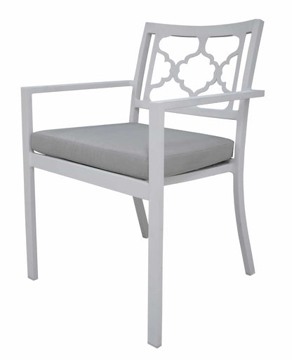 Shelta Chesapeake Round Table Dining Setting