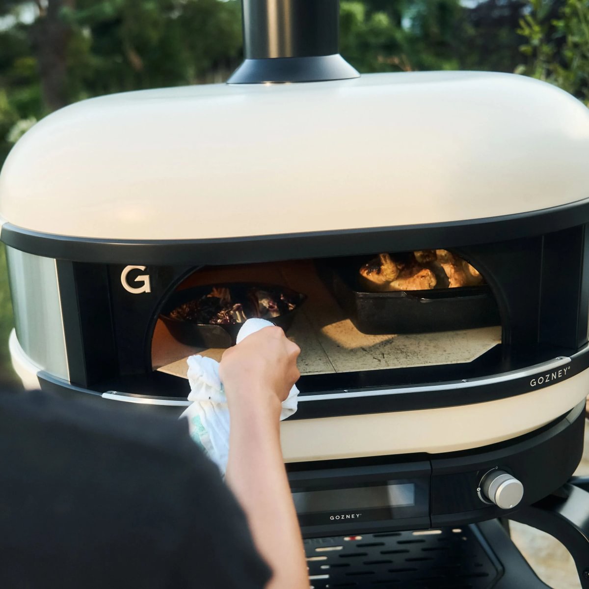 Gozney Dome Gen 2 Dual Fuel Wood Fire & Gas Pizza Oven