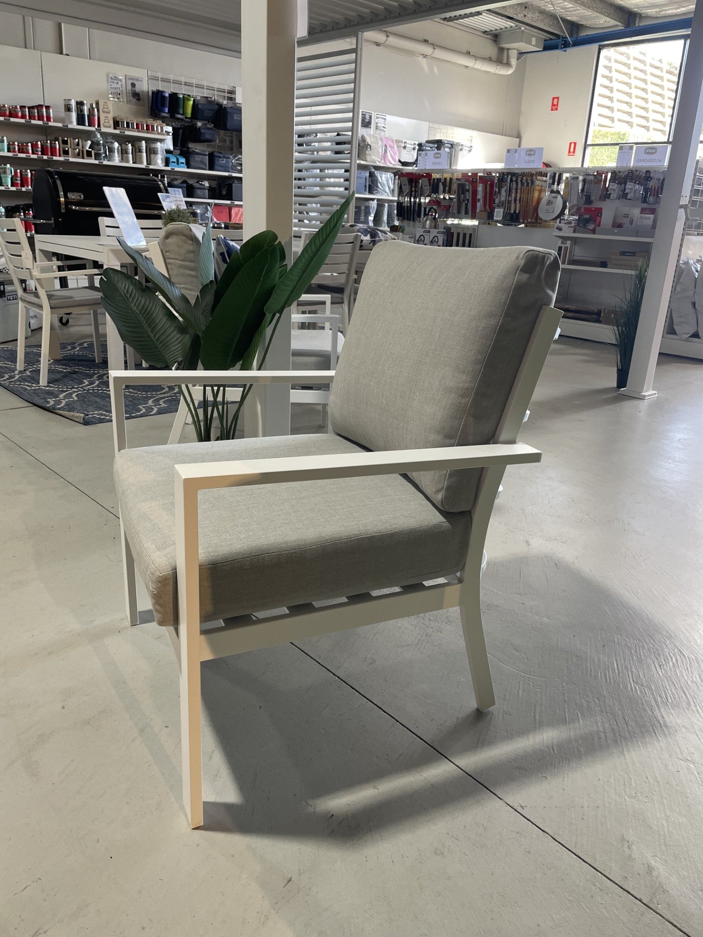 Oliver Outdoor Single Lounge